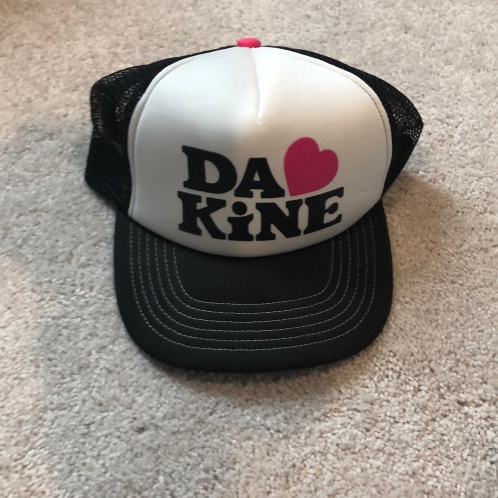 DaKine Truckers Hat. NWT